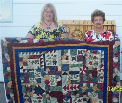 Wendy Pueppke put the top together; Arliss Pfingsten quilted it!