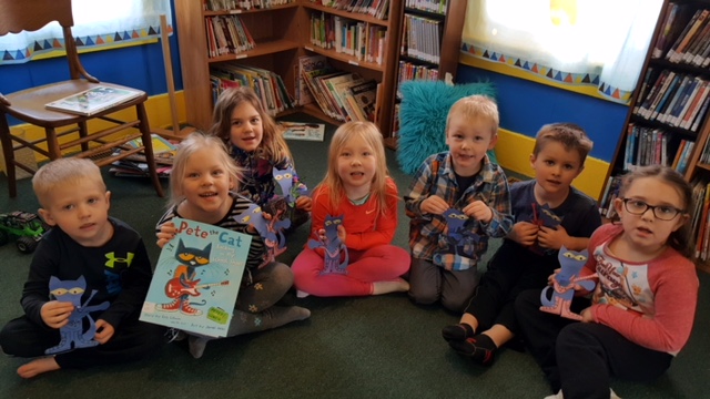 Reading Pete the Cat